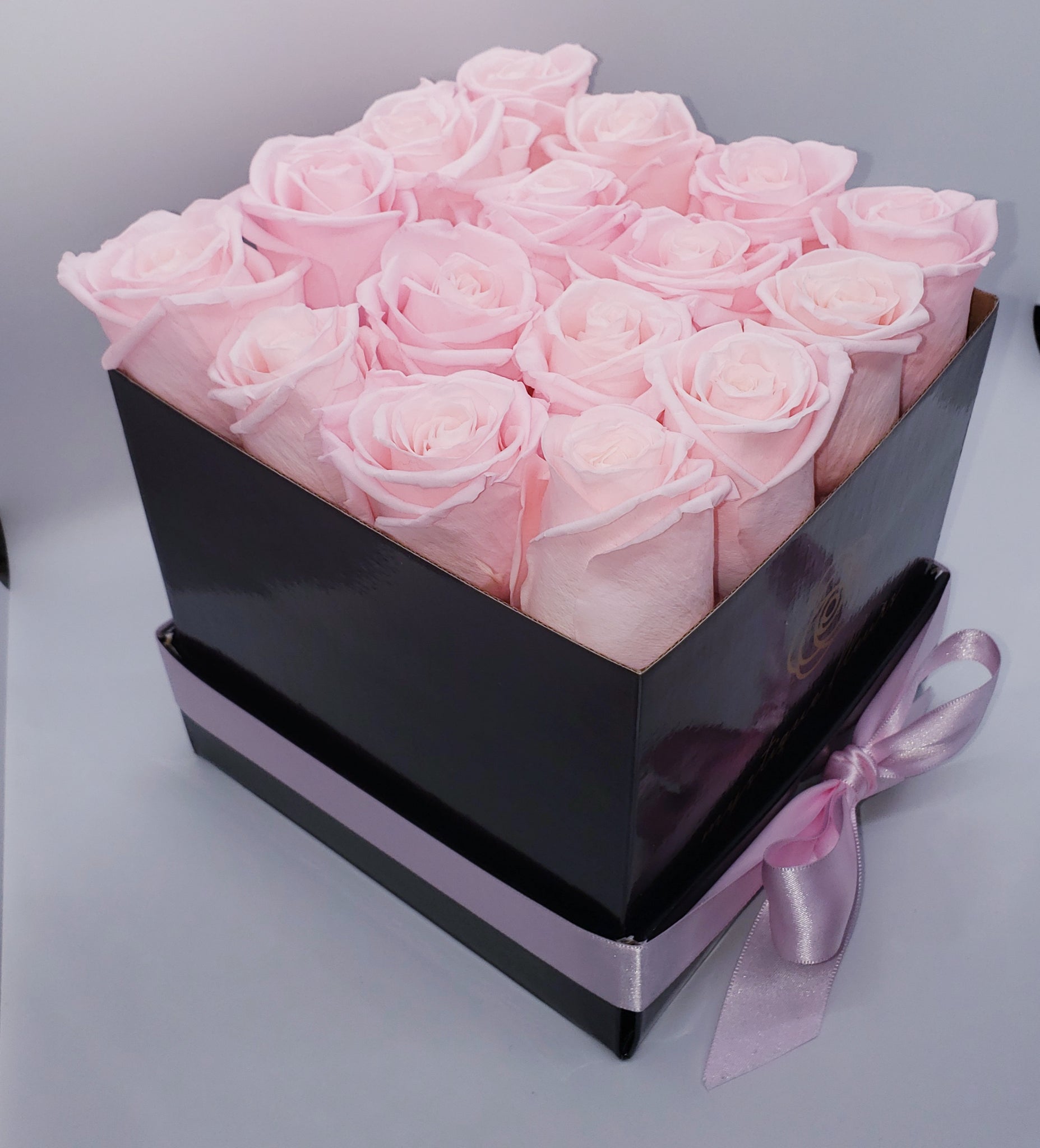 Medium Square box with 16 Baby Pink Preserved roses – Mystique Fleurs