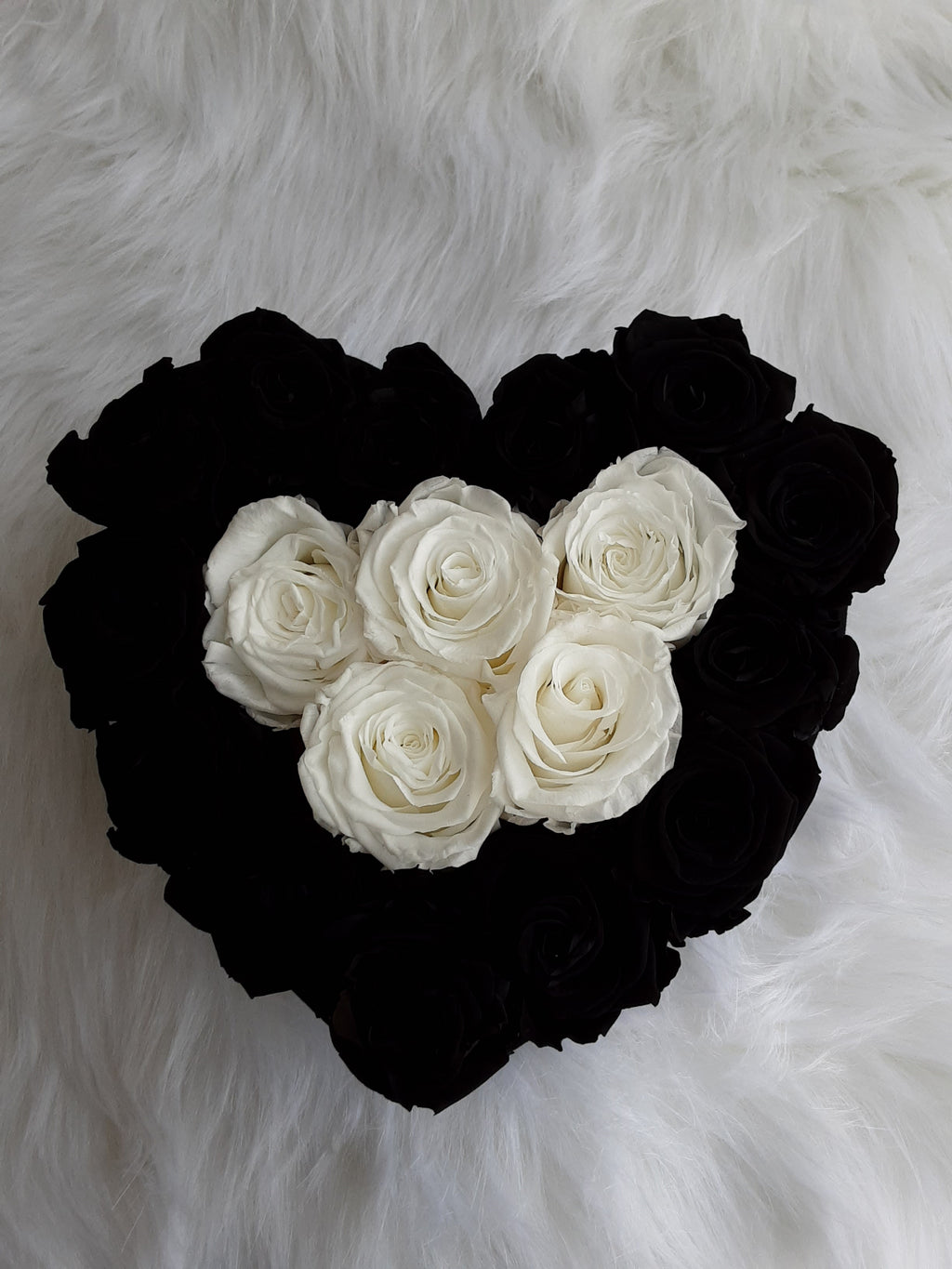 Love Box: Mystique Black/White Preserved Roses