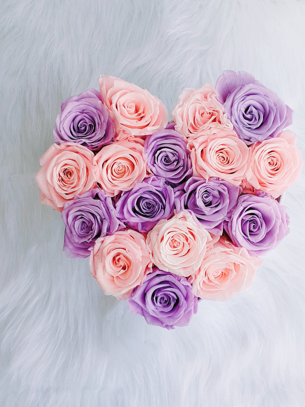 Love Box: Mystique Lila/Baby Pink Roses