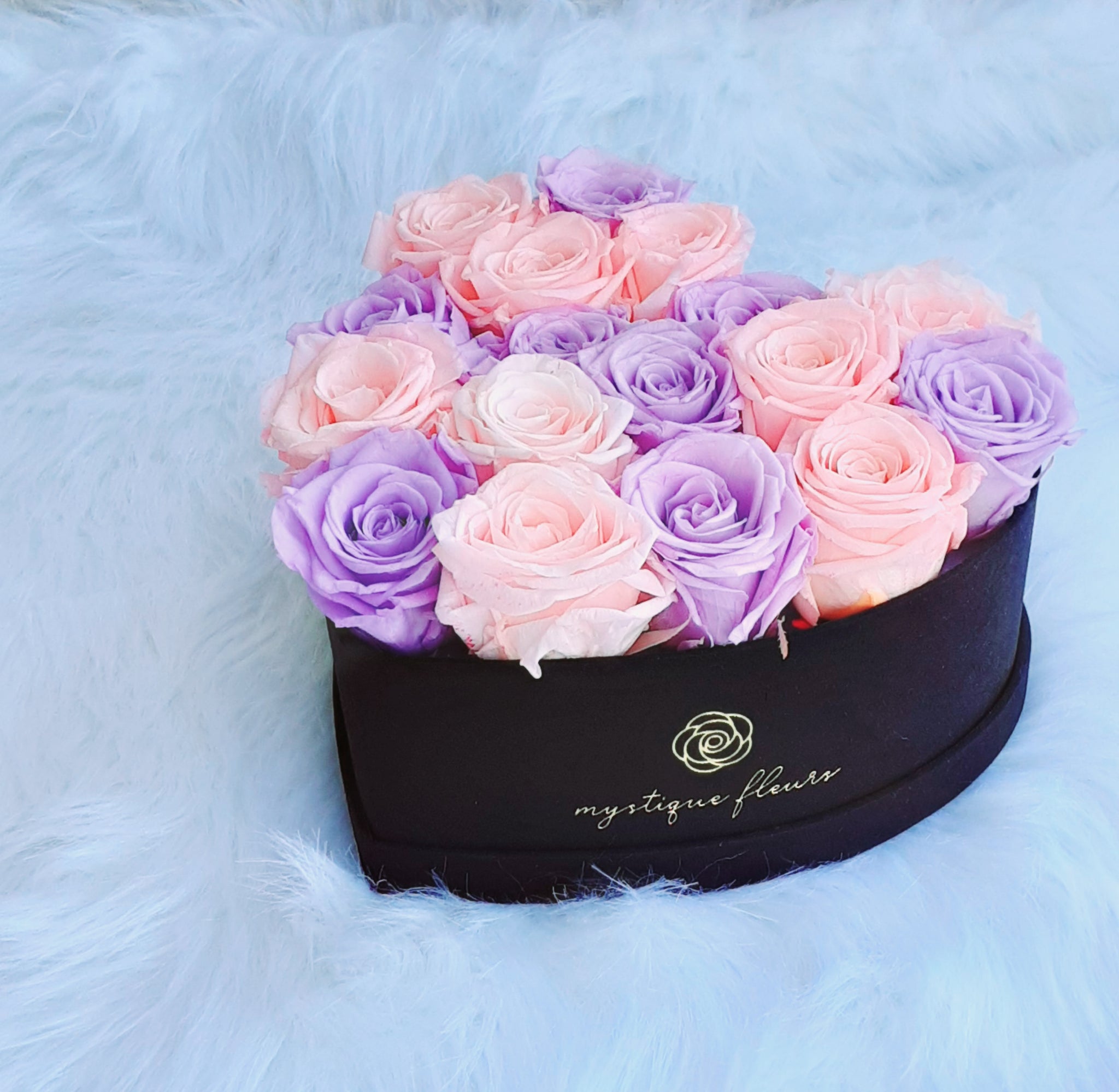 Love Box: Mystique Lila/Baby Pink Roses